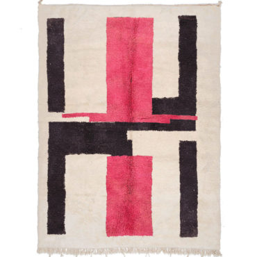 Hanknotted Moroccan rug pink and Black