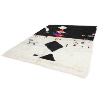 Azilal rug in Black and white color and Berber symbols