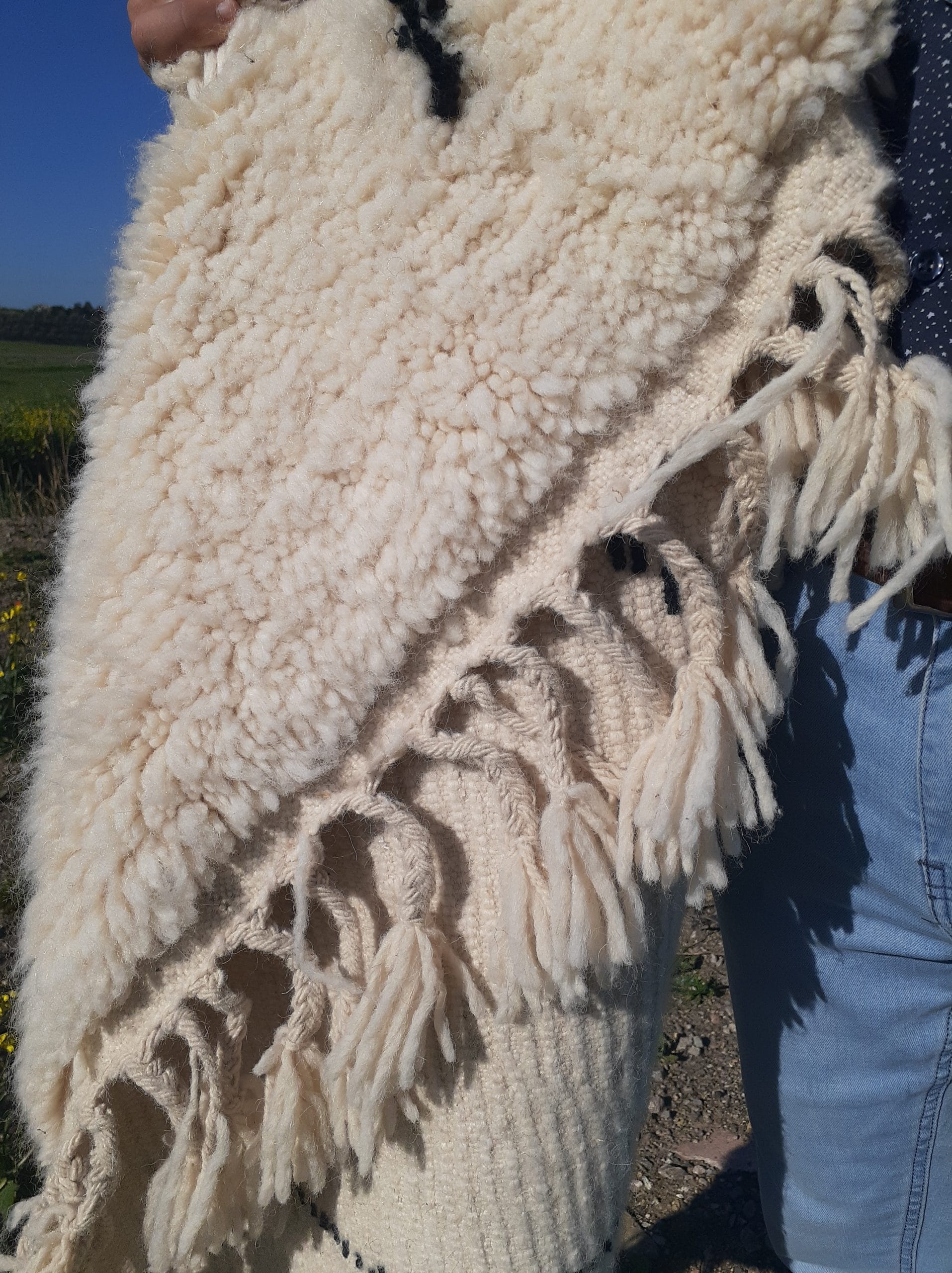 Beni ourain rug - women silhouette art - Image 5