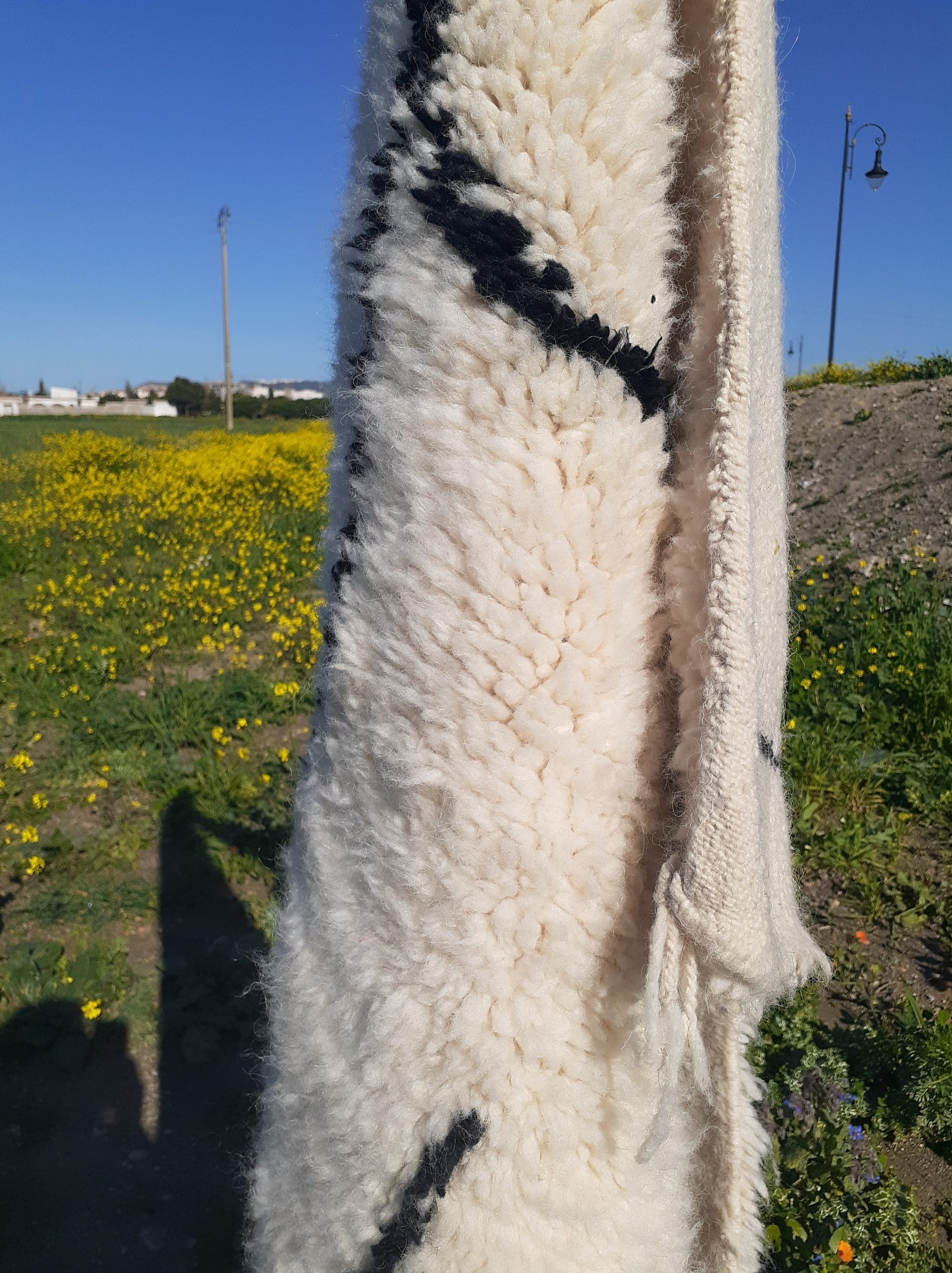 Beni ourain rug - women silhouette art - Image 7