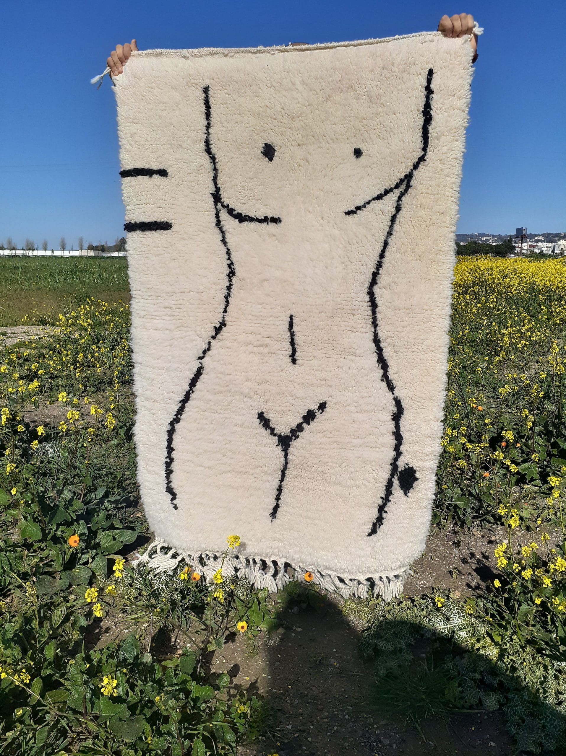 Beni ourain rug - women silhouette art - Image 12