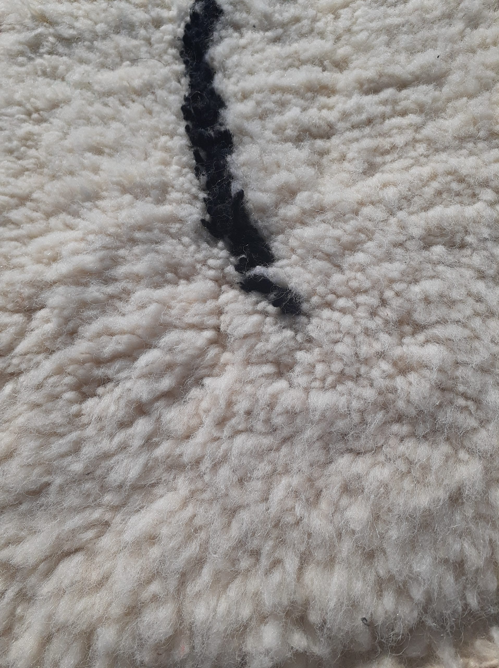 Beni ourain rug - women silhouette art - Image 8