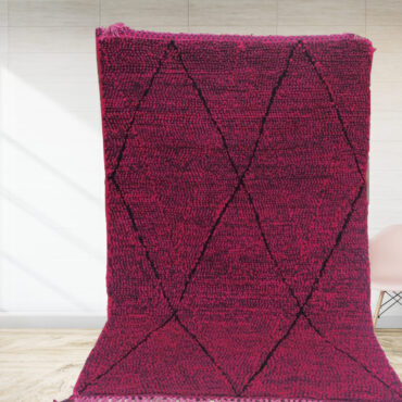 Hot pink Moroccan rug – 5′ x 8′