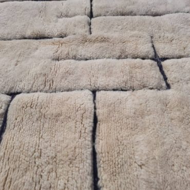 Small Moroccan rug 4×6