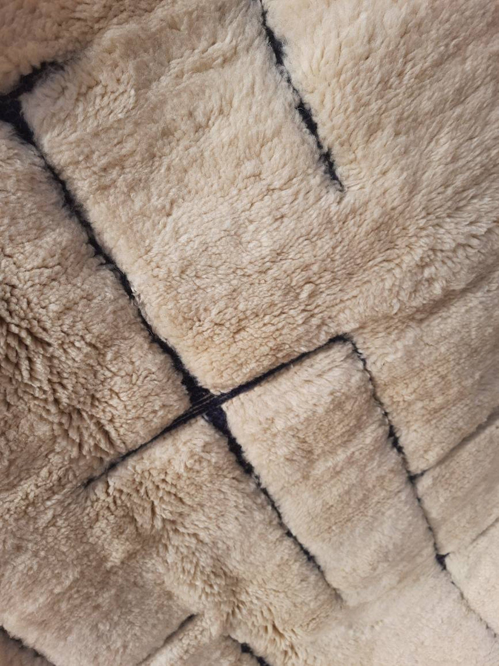 Small Moroccan rug 4x6 - Image 4