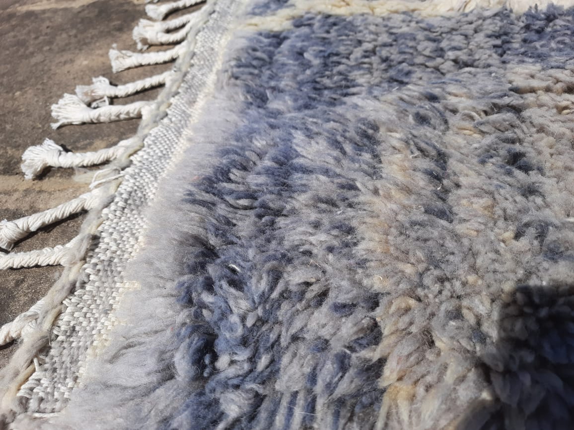 Moroccan rug grey 9' X 12' - Image 5