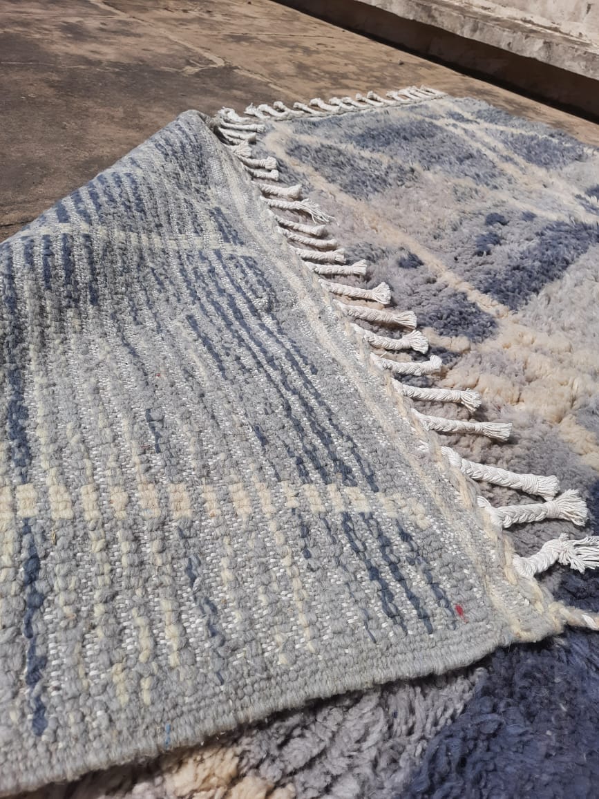 Moroccan rug grey 9' X 12' - Image 6