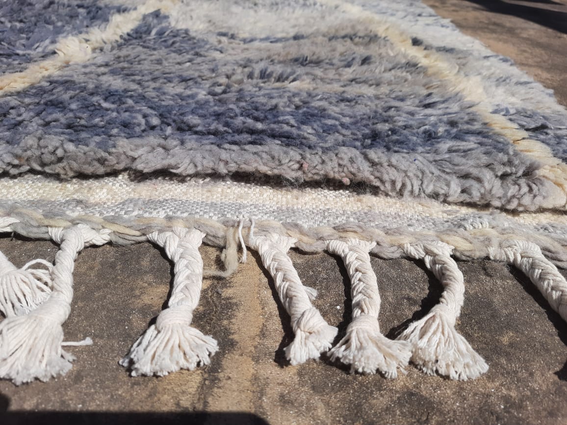 Moroccan rug grey 9' X 12' - Image 7