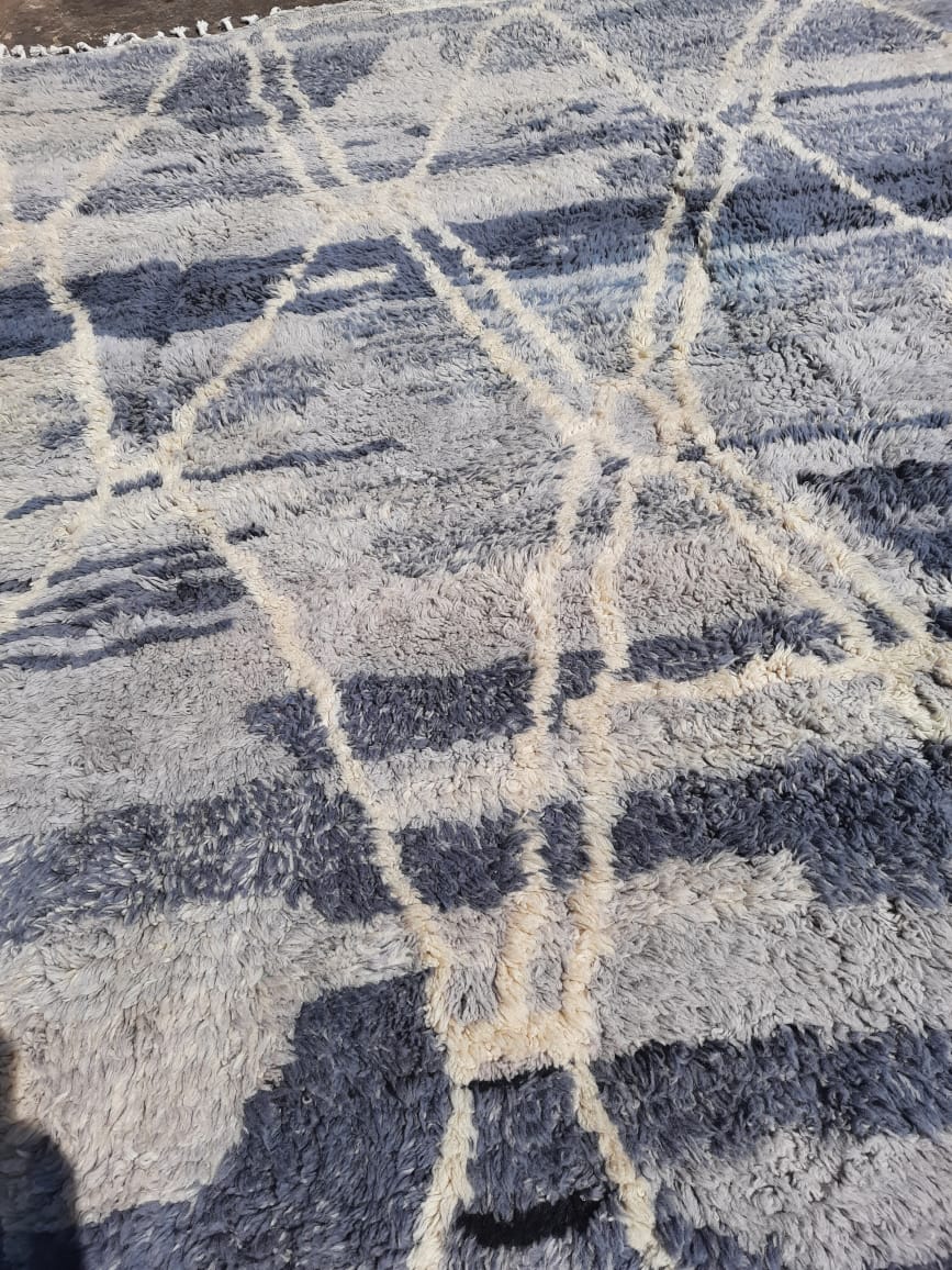 Moroccan rug grey 9' X 12' - Image 2