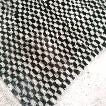 Moroccan checkered rug 8×10 feet