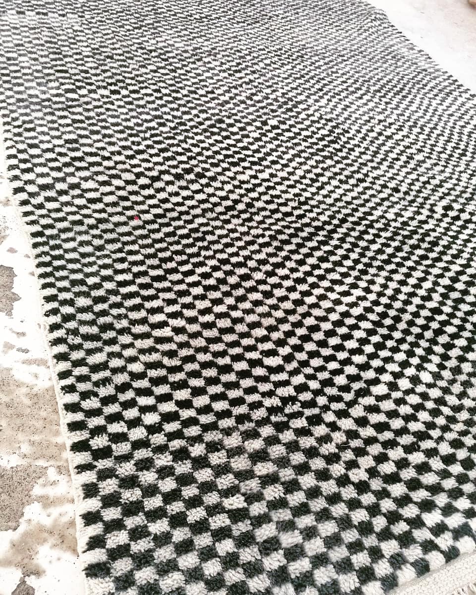 Moroccan checkered rug 8x10 feet - Image 4