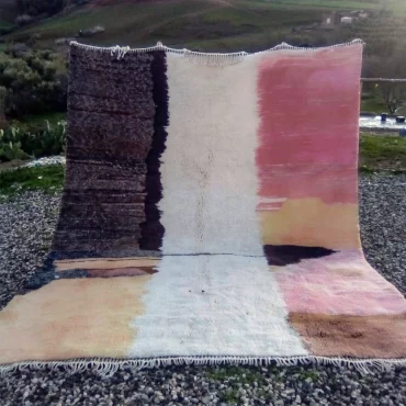 Luxurious Moroccan Beni Mrirt rug abstract pattern