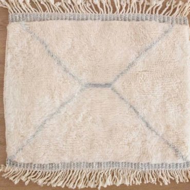 Moroccan Beni rug sample – Grey