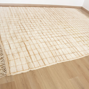Luxury Beni Mrirt rug, Moroccan grid area rug
