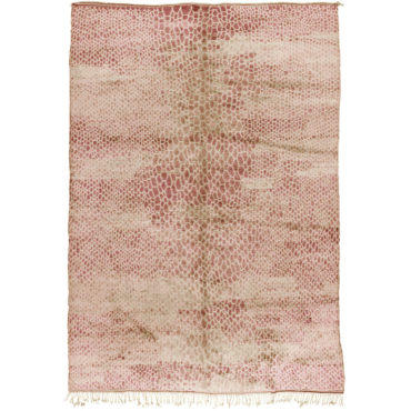 Contemporary Pink Moroccan rug Beni Mrirt style