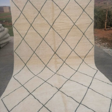 Diamonds Moroccan Beni Ourain rug 7×11.5 Ft