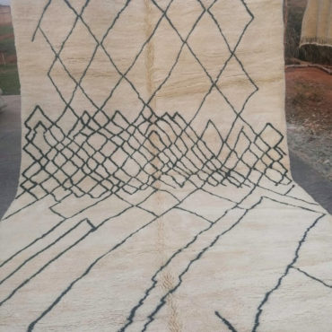 Moroccan Beni Mrirt rug Black and White 8×12 Ft