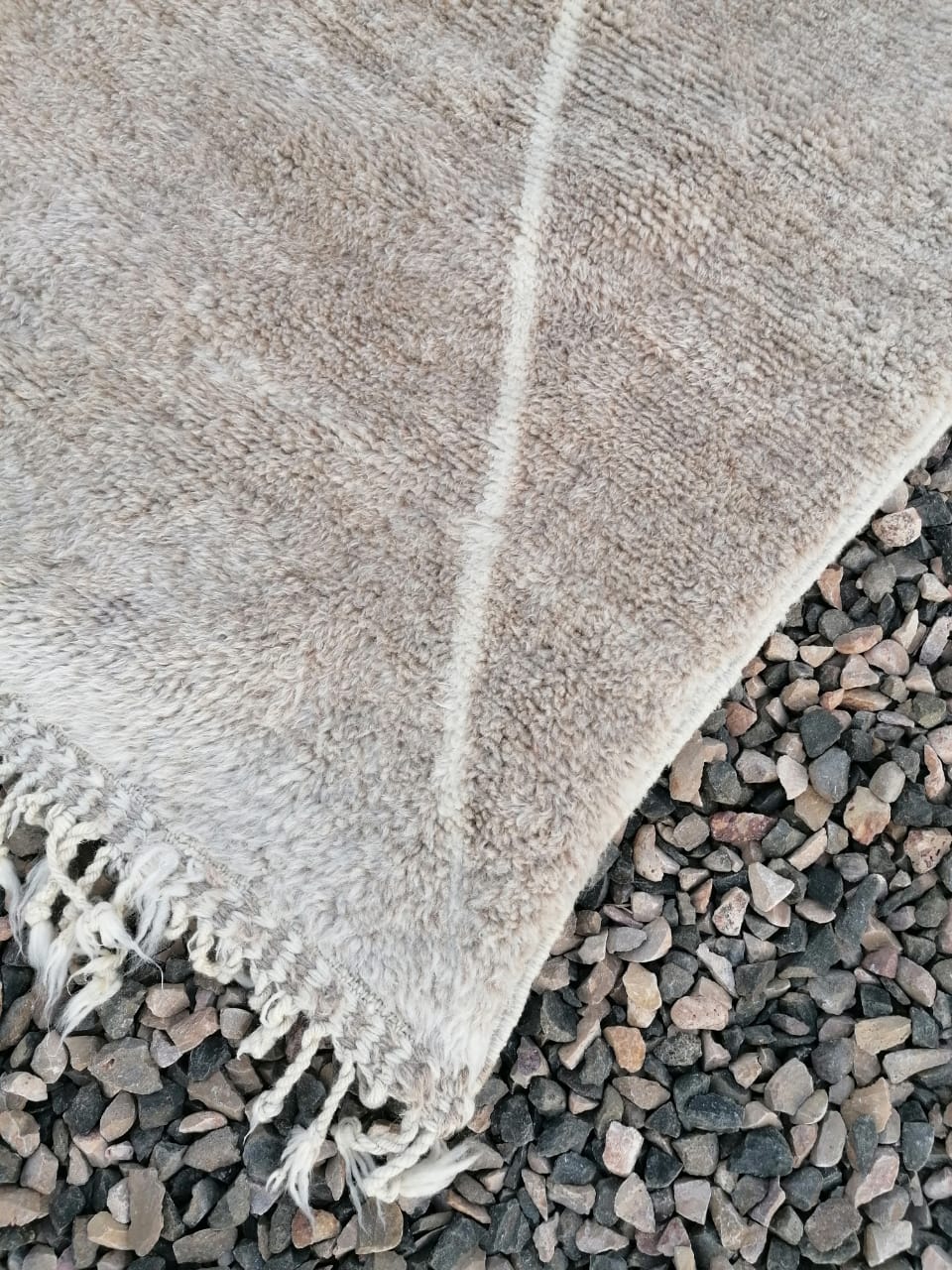 Moroccan Wool Rug 9x12 Ft - Beige and White diamond pattern - Image 4