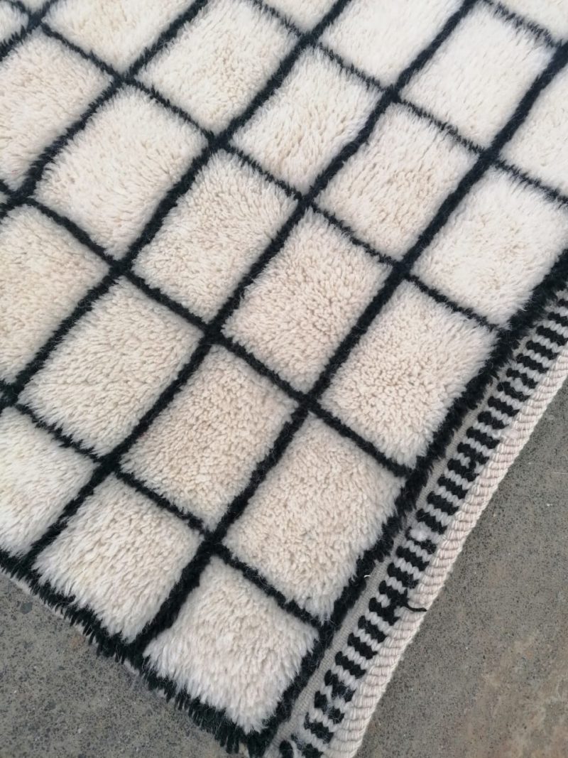 grid moroccan rug black and white 4x6 feet
