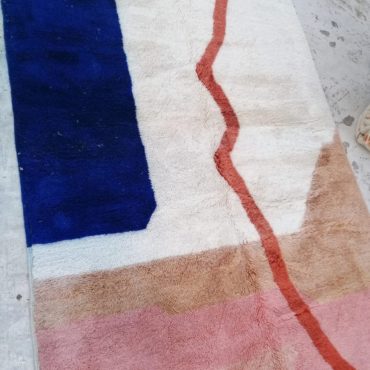 Modern Abstract Moroccan Rug – Beni Mrirt style