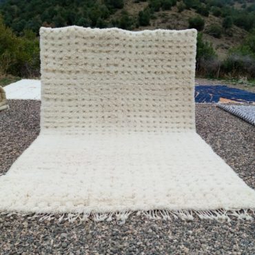 Moroccan Berber Wool Rug in Off White