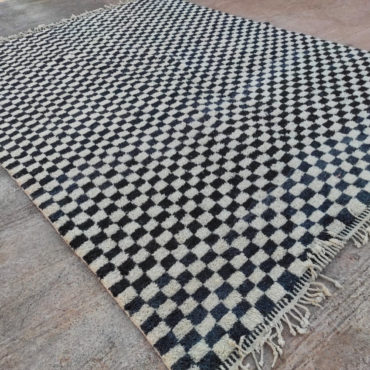 Checkered Moroccan Wool Rug in Black And White 9’x12′