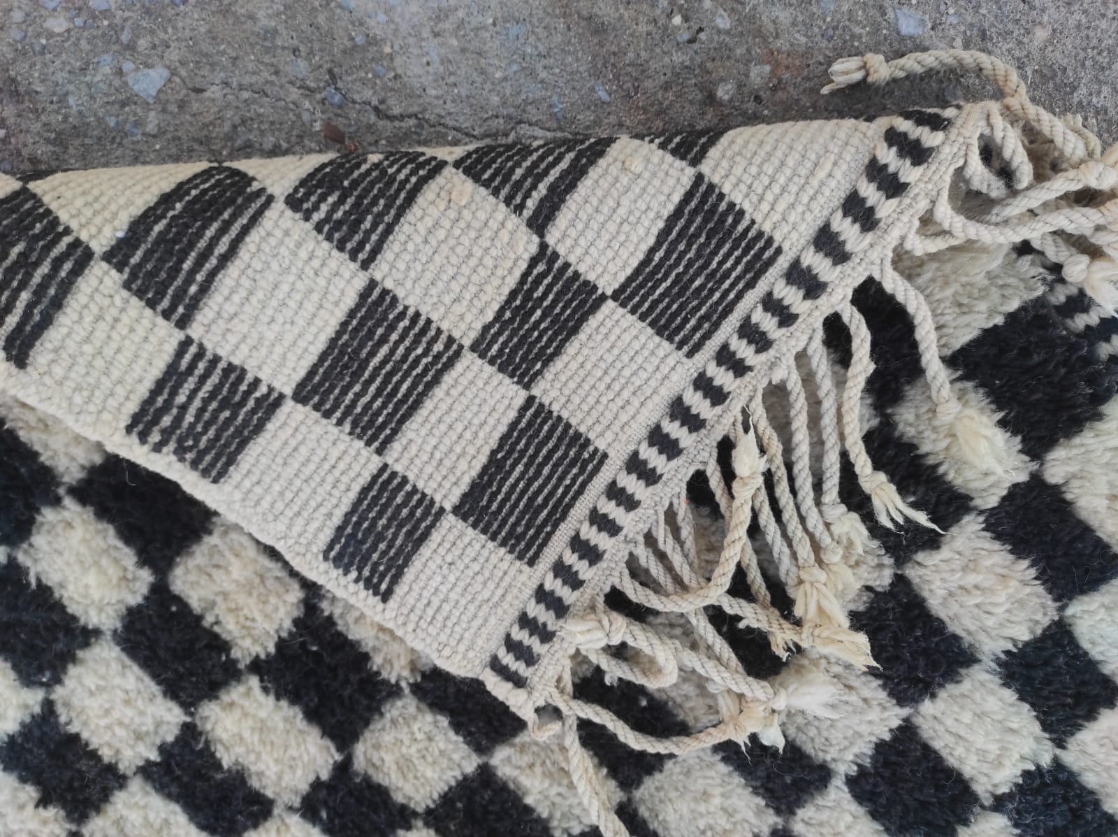 Checkered Moroccan Wool Rug in Black And White 9'x12' - Image 6