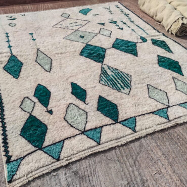 Moroccan Wool Rug Green Tribal Diamond pattern