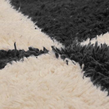 Shag Moroccan Wool Rug White and Black