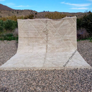Soft Moroccan Berber Wool  White 10.4’x12.6′