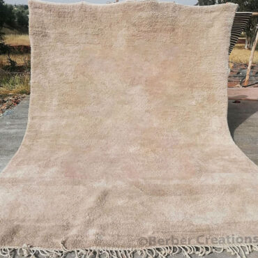 Solid Beige Luxurious Moroccan Beni Mrirt Rug – ABLA