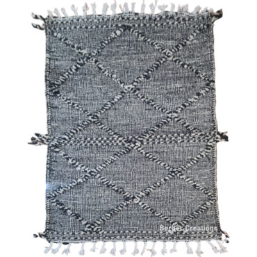 Small Kilim Zanafi Rug Black and White  3.2’x4.9′ – ZEINA