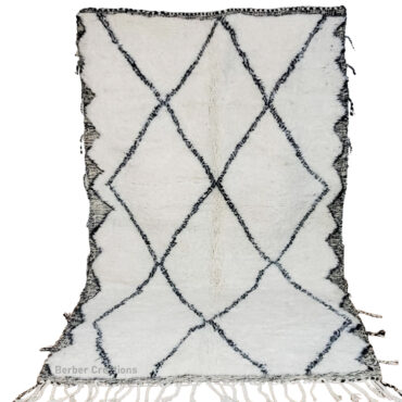 Moroccan Wool Rug 4.9’x 8.2′ – ARKOU