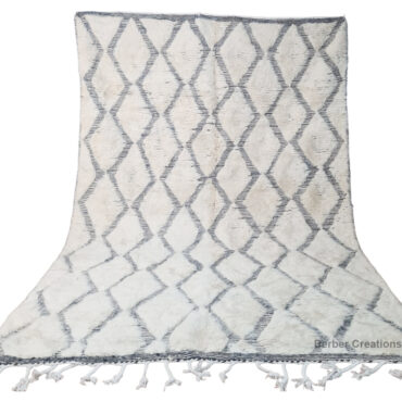 Shag Moroccan Wool Rug White and Black 6.5’x9.8′