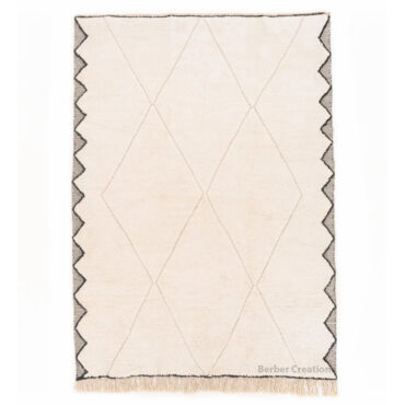 Moroccan Berber Wool Rug OR0035