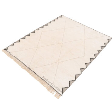 Moroccan Berber Wool Rug OR0035