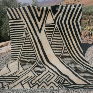 Handwoven Black and White Zebra Beni Wool Rug