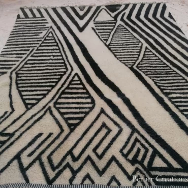 Handwoven Black and White Zebra Beni Wool Rug