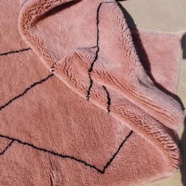 Handwoven  Moroccan Beni Wool Rug Pink