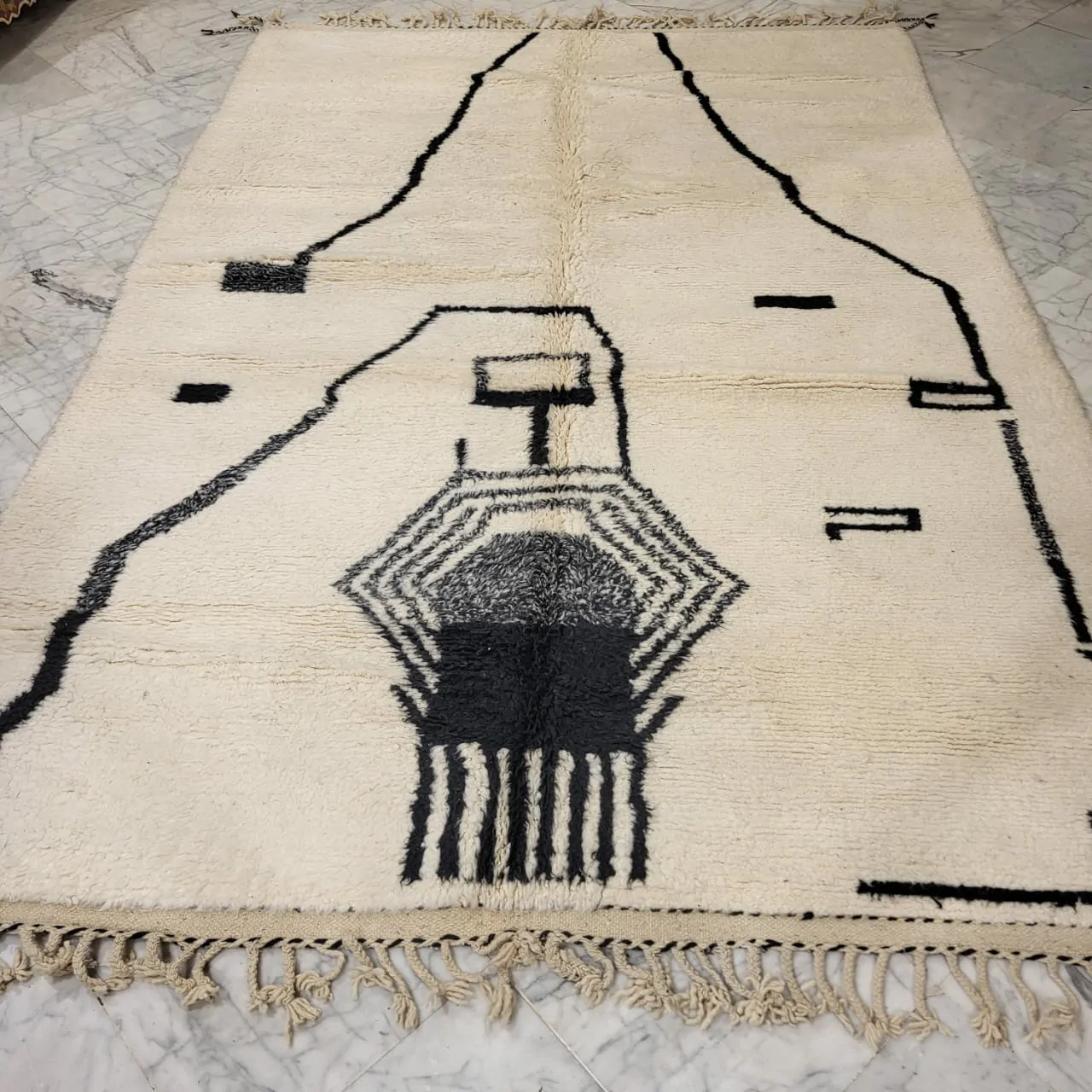 Shag Tribal Moroccan Abstract Rug 7'x10' - Image 3