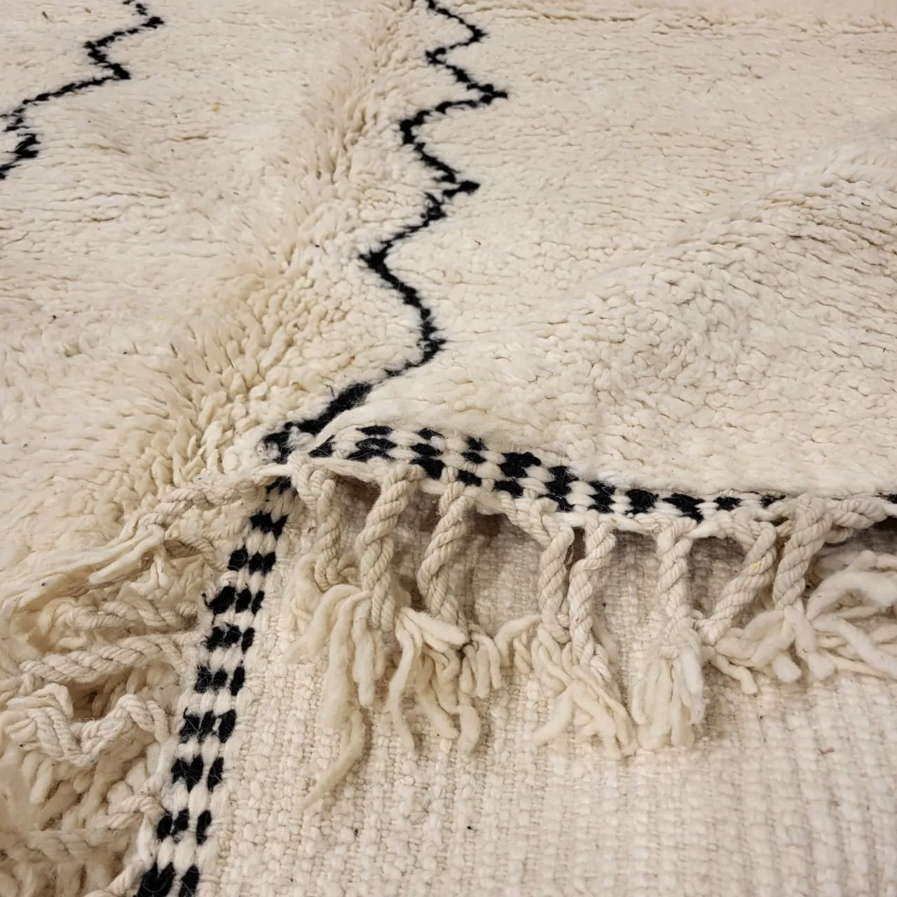 Shag Beni Ourain Moroccan Wool Rug 8'x11' - Image 4