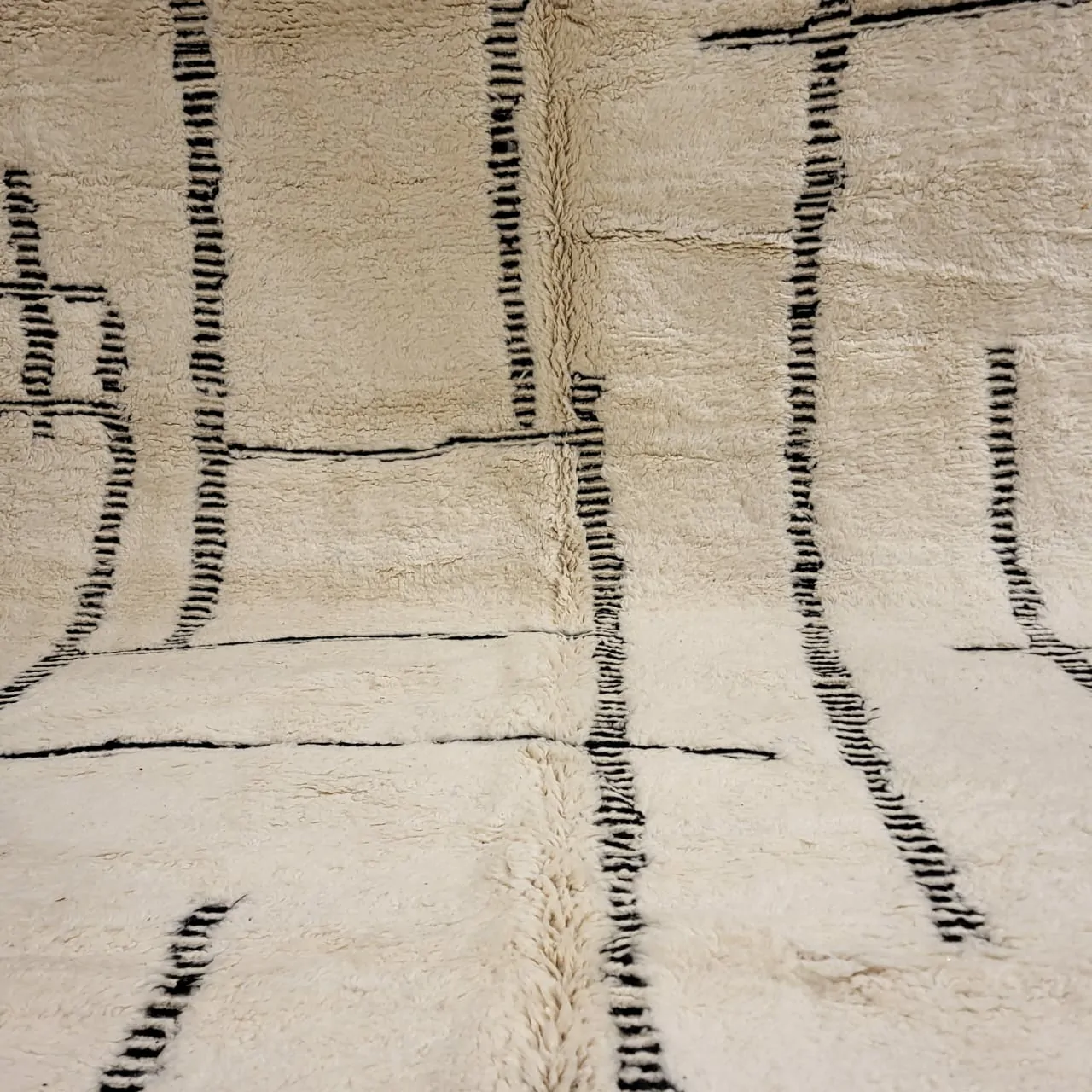 Shag Beni Ourain Moroccan Wool Rug 8'x11' - Image 4