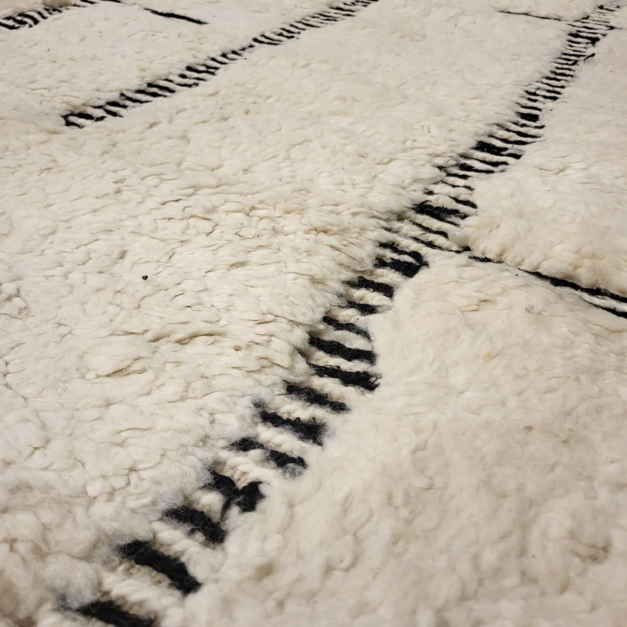 Shag Beni Ourain Moroccan Wool Rug 8'x11' - Image 7