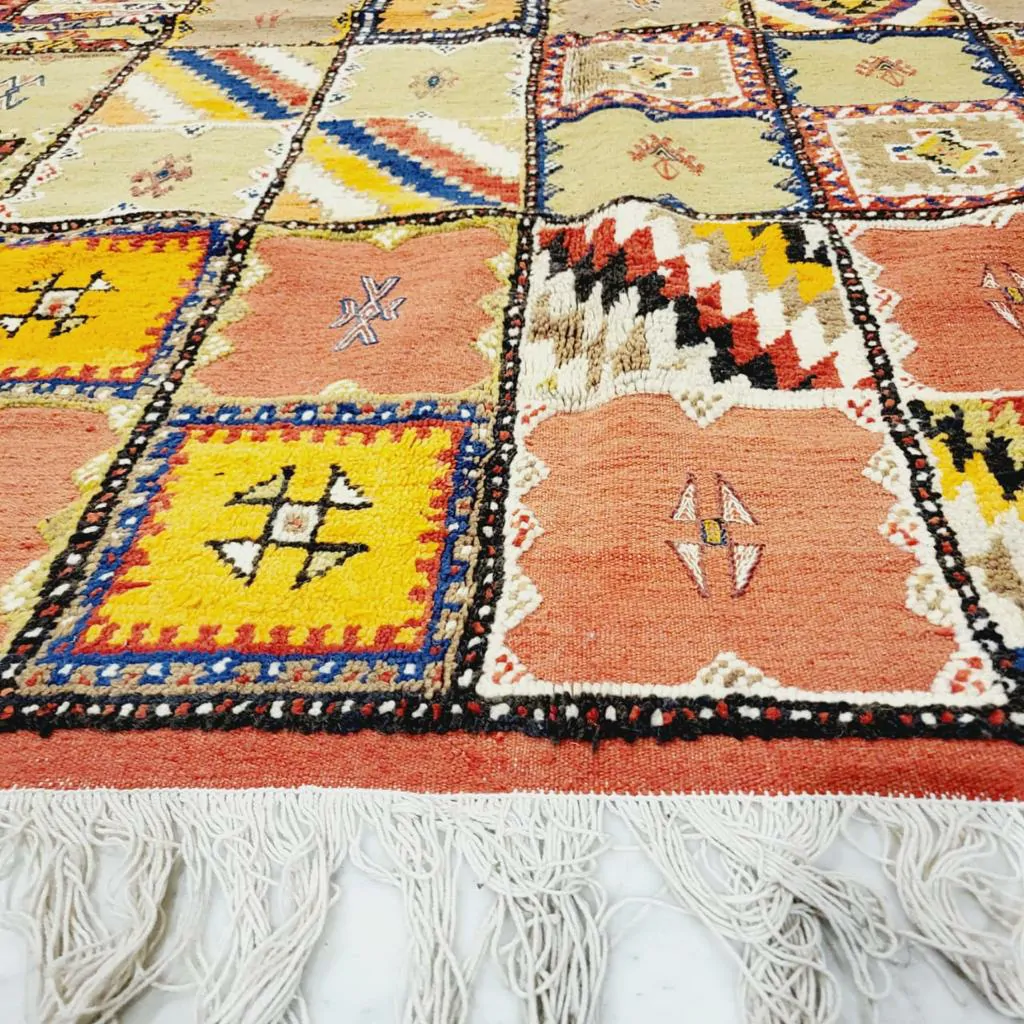 Taznakht Vintage Moroccan Berber Rug 7'x10' - Image 6