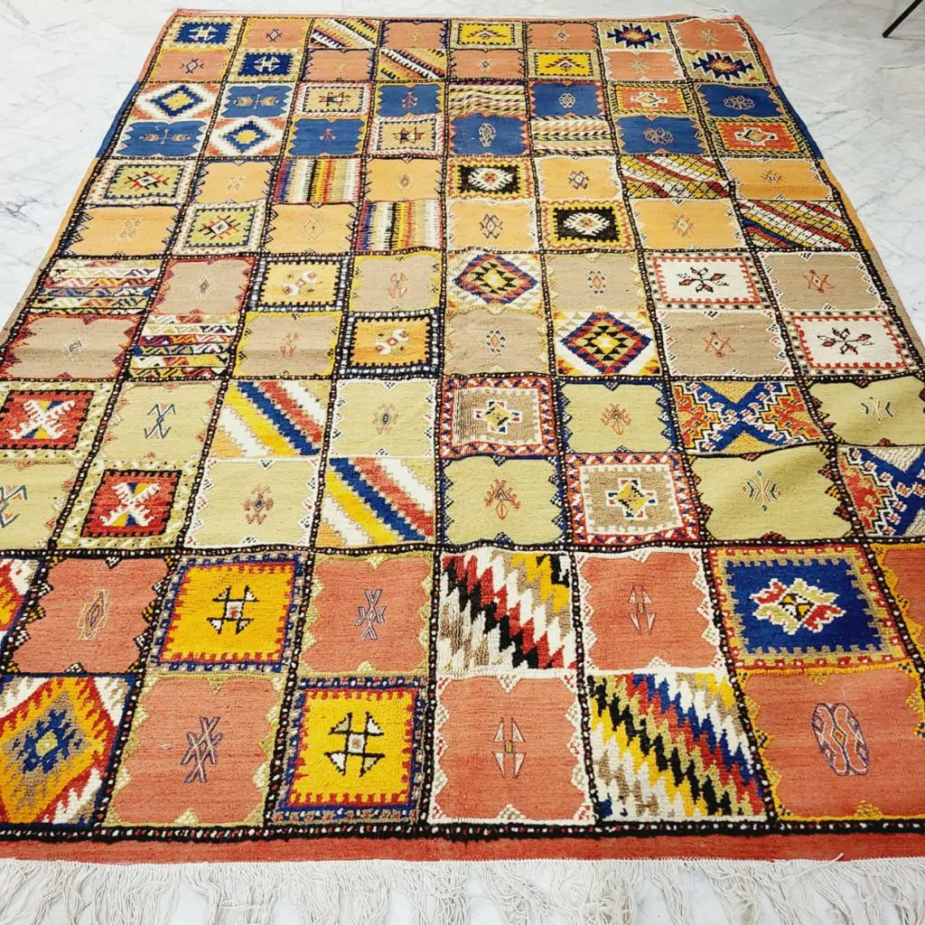 Taznakht Vintage Moroccan Berber Rug 7'x10' - Image 7