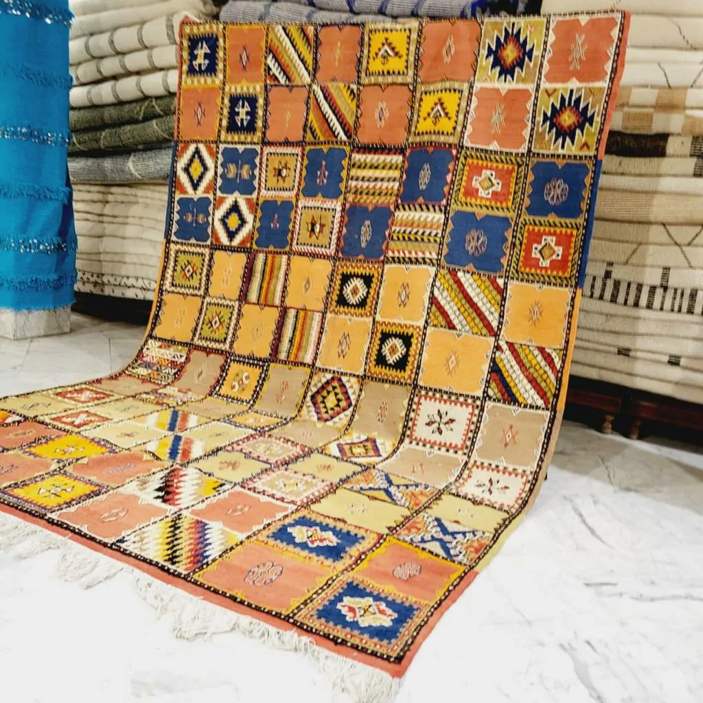 Taznakht Vintage Moroccan Berber Rug 7'x10' - Image 9