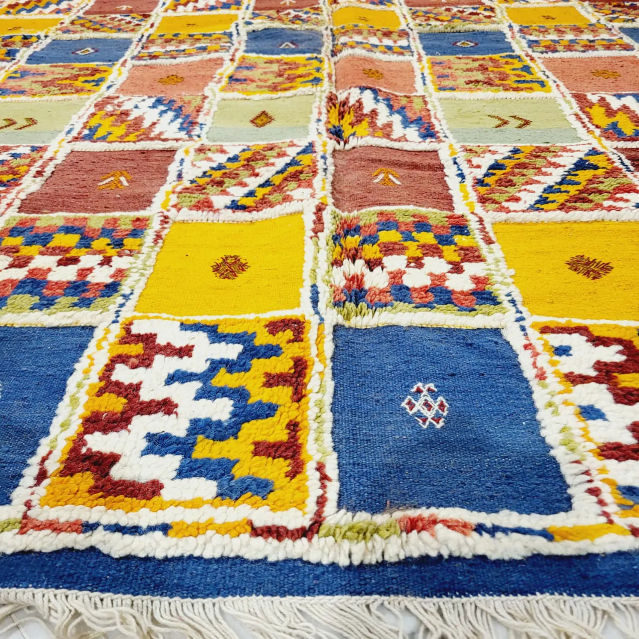 Taznakht Vintage Moroccan Berber Rug 7'x10' - Image 7