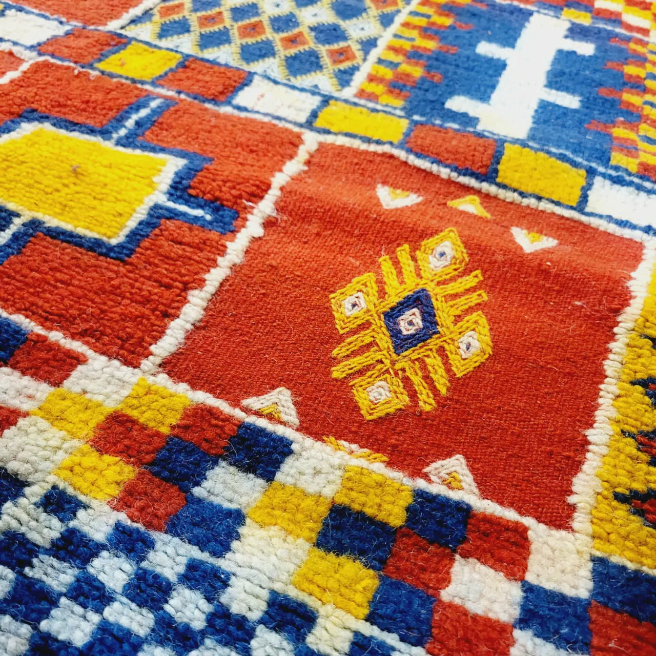 Taznakht Vintage Moroccan Berber Rug 7'x10' - Image 13