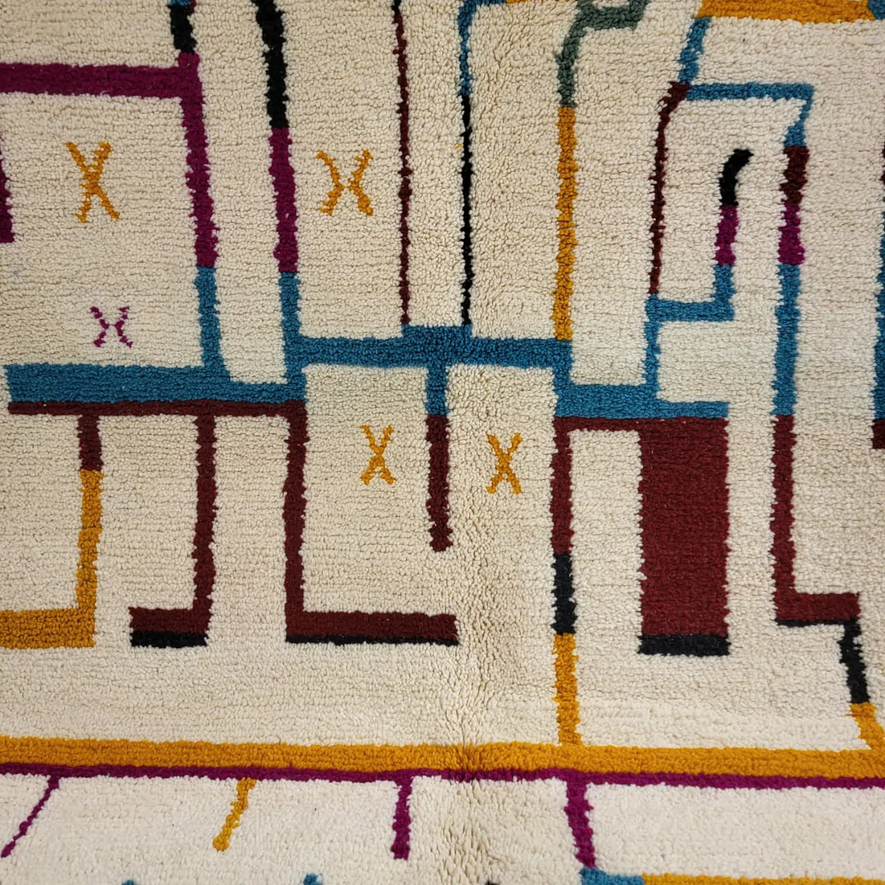 Shag Abstract Moroccan Beni Ourain Berber Rug 5’x8′