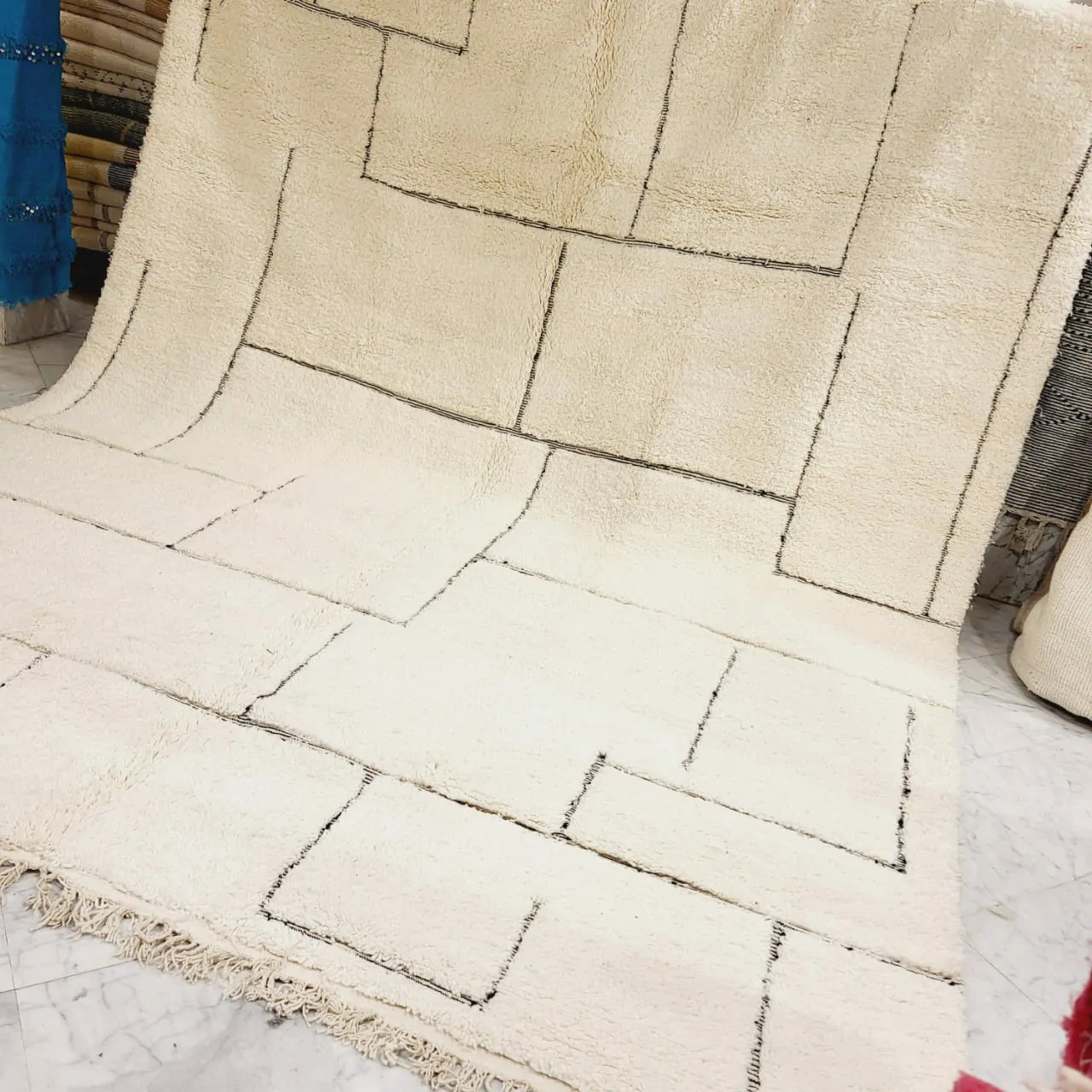 large moroccan berber beni ourain shag rug details 7